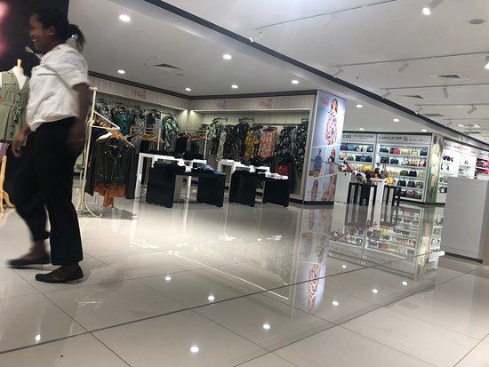 Prouds Shopping Complex